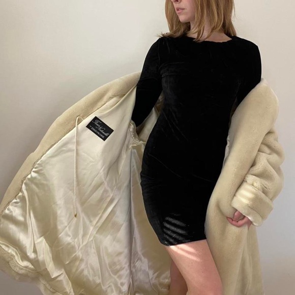 Vintage faux fur coat - Picture 3 of 6